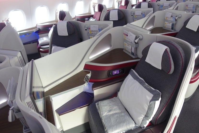 qatar a380 business class review