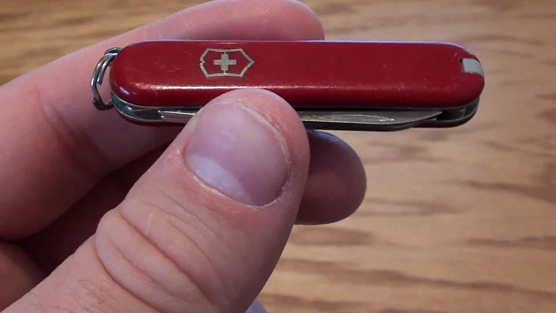 swiss army knife classic sd review
