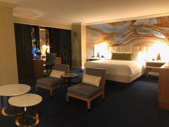 mandalay bay elite king suite review